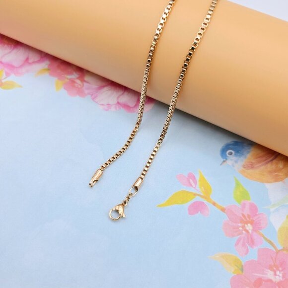 "Rose Gold Plated Square Link Chain Necklace for Women – 48cm, XPNL0114 - Picture 7 of 12